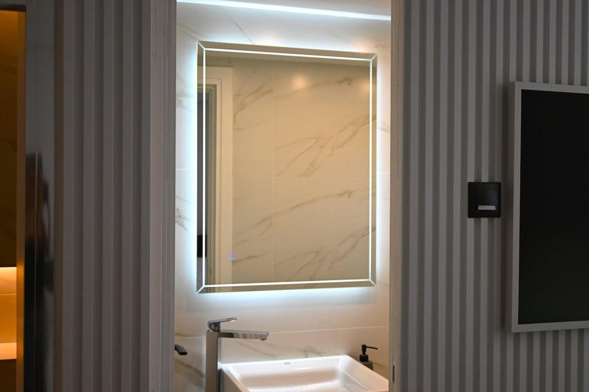 Milos 513 Plaka - Monastiraki By Superhost Hub Athens Ngoại thất bức ảnh